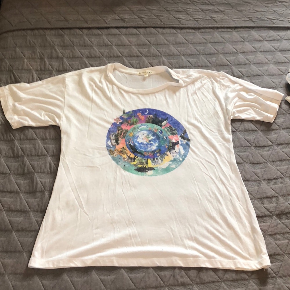 Graphic tee